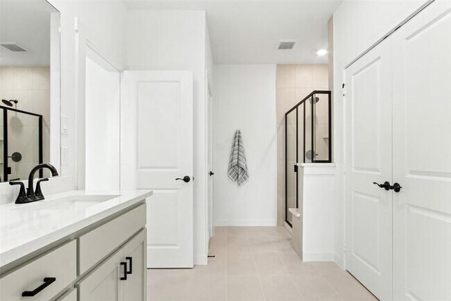 Building Photo - Upgraded Mira Lagos townhome with EV Charger and 2 car garage