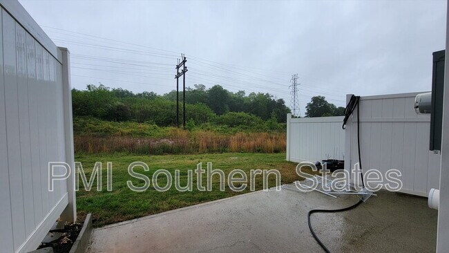 Building Photo - 31 Moorlyn Ln