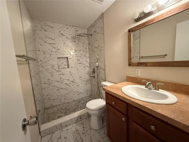 Building Photo - 647 Haven Pl