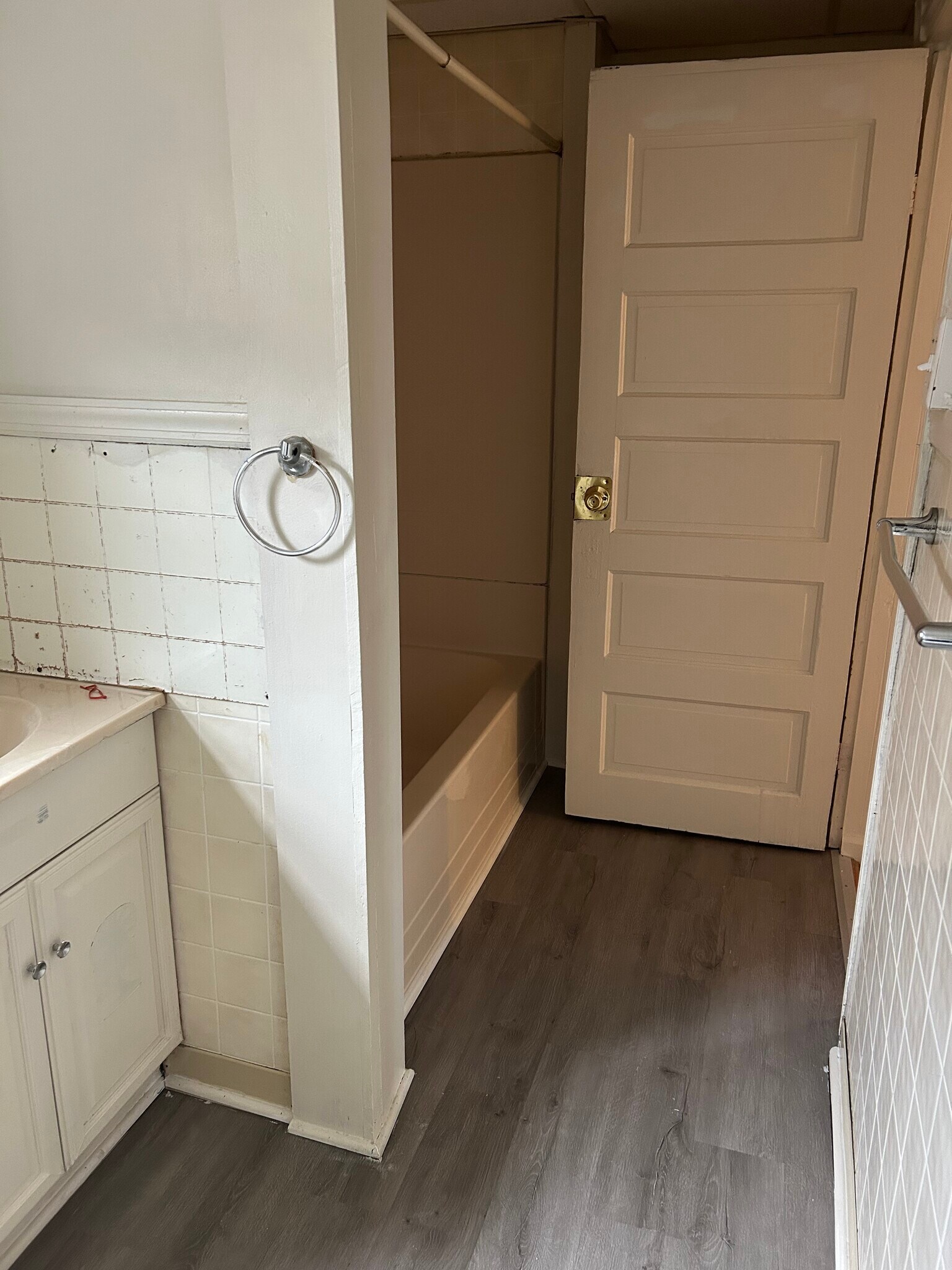 Building Photo - 808 E Morton St