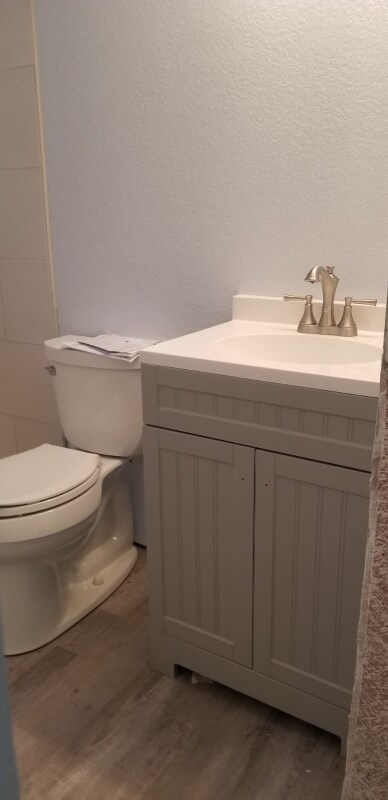 Building Photo - 2224 Clearview Ave