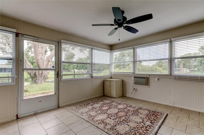 Building Photo - 7244 Amber Dr