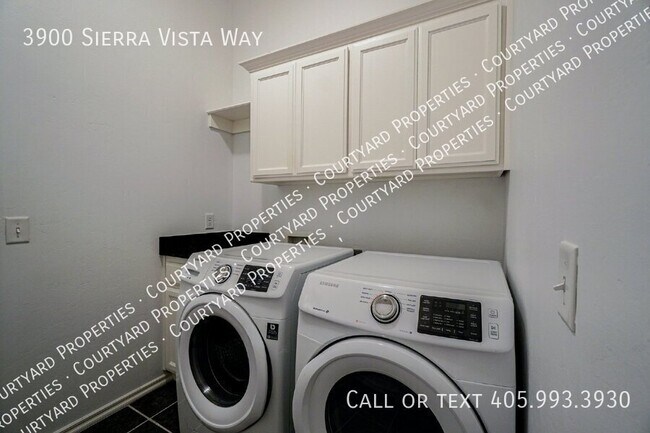 Building Photo - 3900 Sierra Vista Way