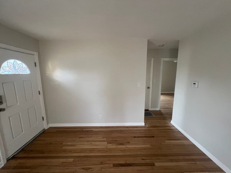 Building Photo - 1515 S Ruston Ave