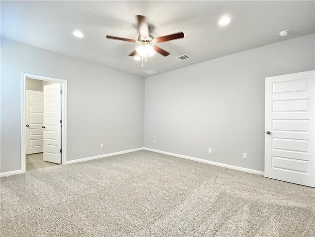 Building Photo - 1509 Longhorn Ranch Dr