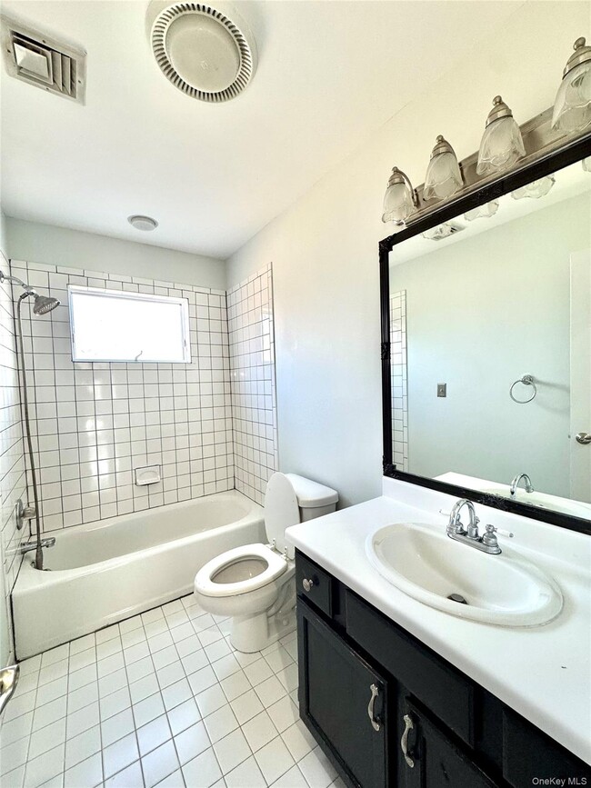 Building Photo - 31 Denman Rd