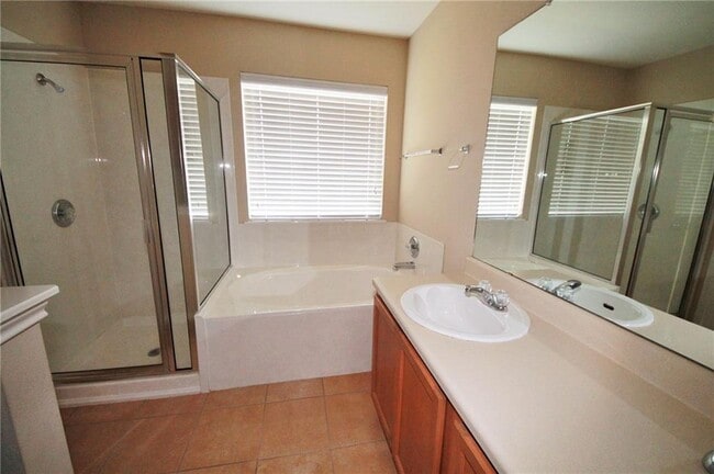 Building Photo - 713 Jane Austen Trail