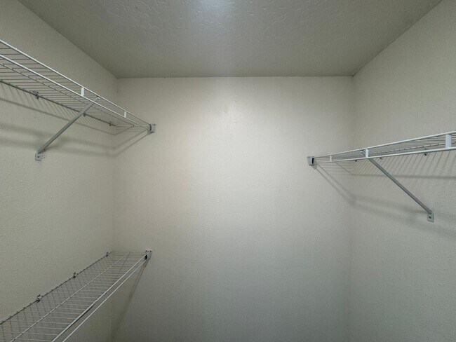 Building Photo - 3137 S Apple St