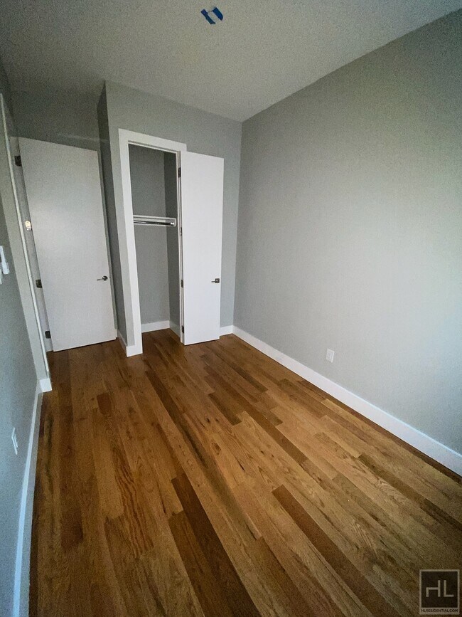 Building Photo - PARK AVENUE