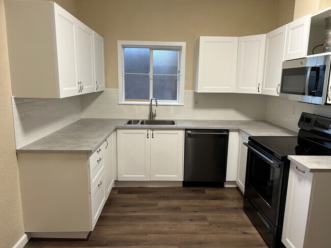 Building Photo - JUST REDUCED – ACT FAST!