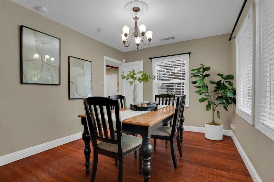 Dining Room - 1020 S Church St