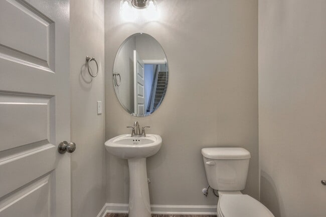 Building Photo - Brand New Luxury Townhome! 3 BR, 2.5 BA, 2 Car Garage, Pool, Dog Park, and More!