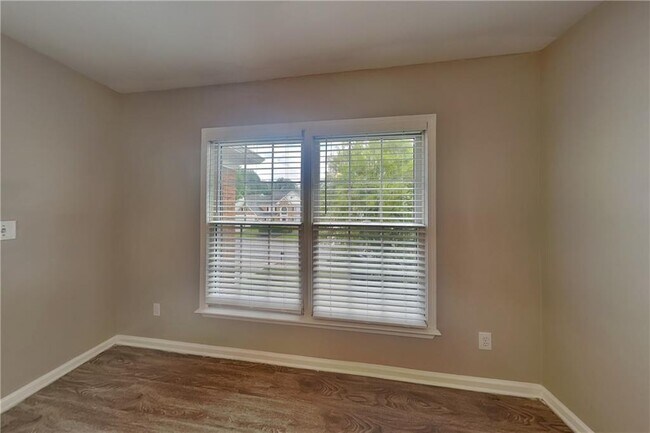 Building Photo - 5404 Oxford Chase Way