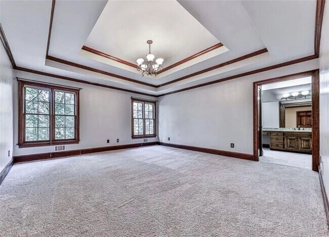 Building Photo - Spacious 5BR House in Snellville
