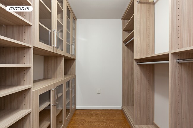 Building Photo - 408 4th St