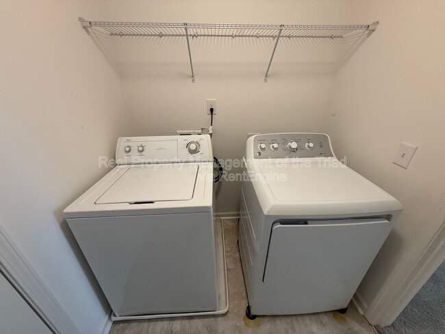 Building Photo - 206 Solacium Ln