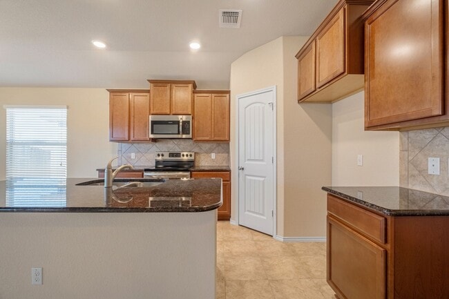 Building Photo - Spacious 3 Bedroom, 2 Bath Home in Jarrell w/ Easy Access to IH-35