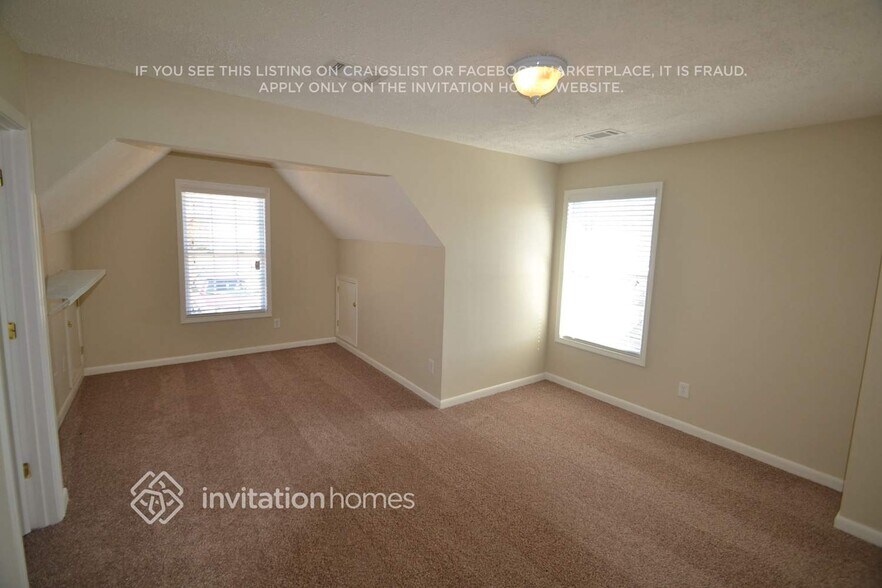 Building Photo - 4283 Arabian Way SW