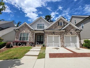 Building Photo - 819 Olmsted Ln