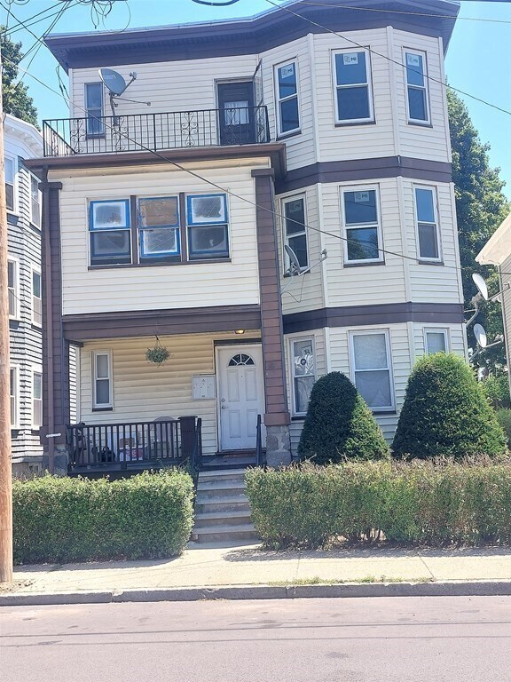 Building Photo - 11 Groveland St