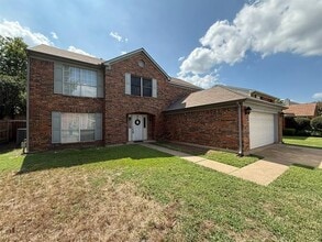 Building Photo - 616 Berkley Dr