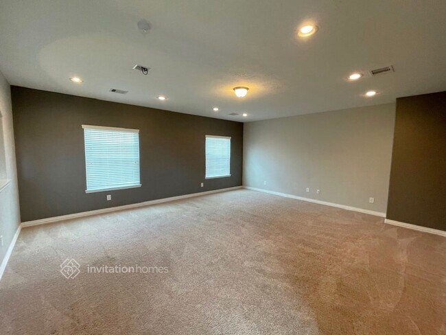 Building Photo - 30702 Basil Trace Dr