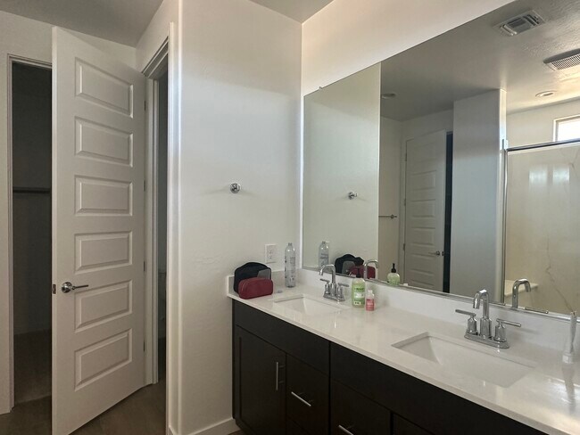 masterbath - 3110 N 199th Dr