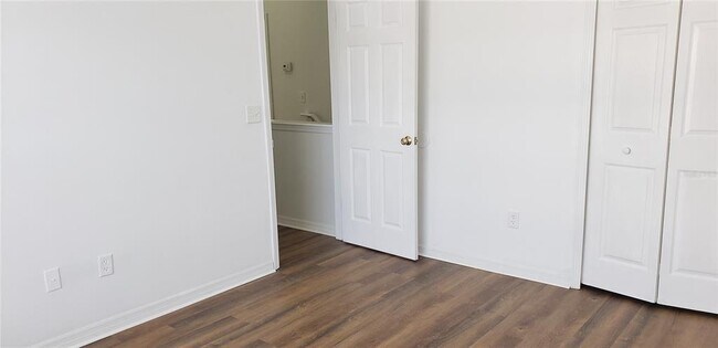 Building Photo - 6138 Olivedale Dr