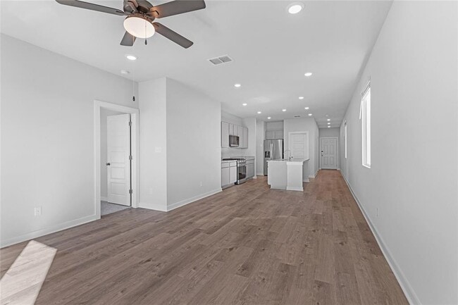 Building Photo - 311 Sundown Ave