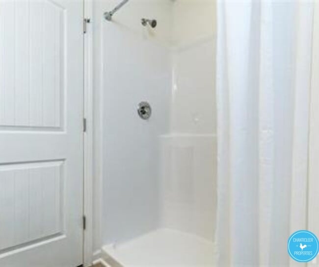 Building Photo - 25 Belhaven Dr