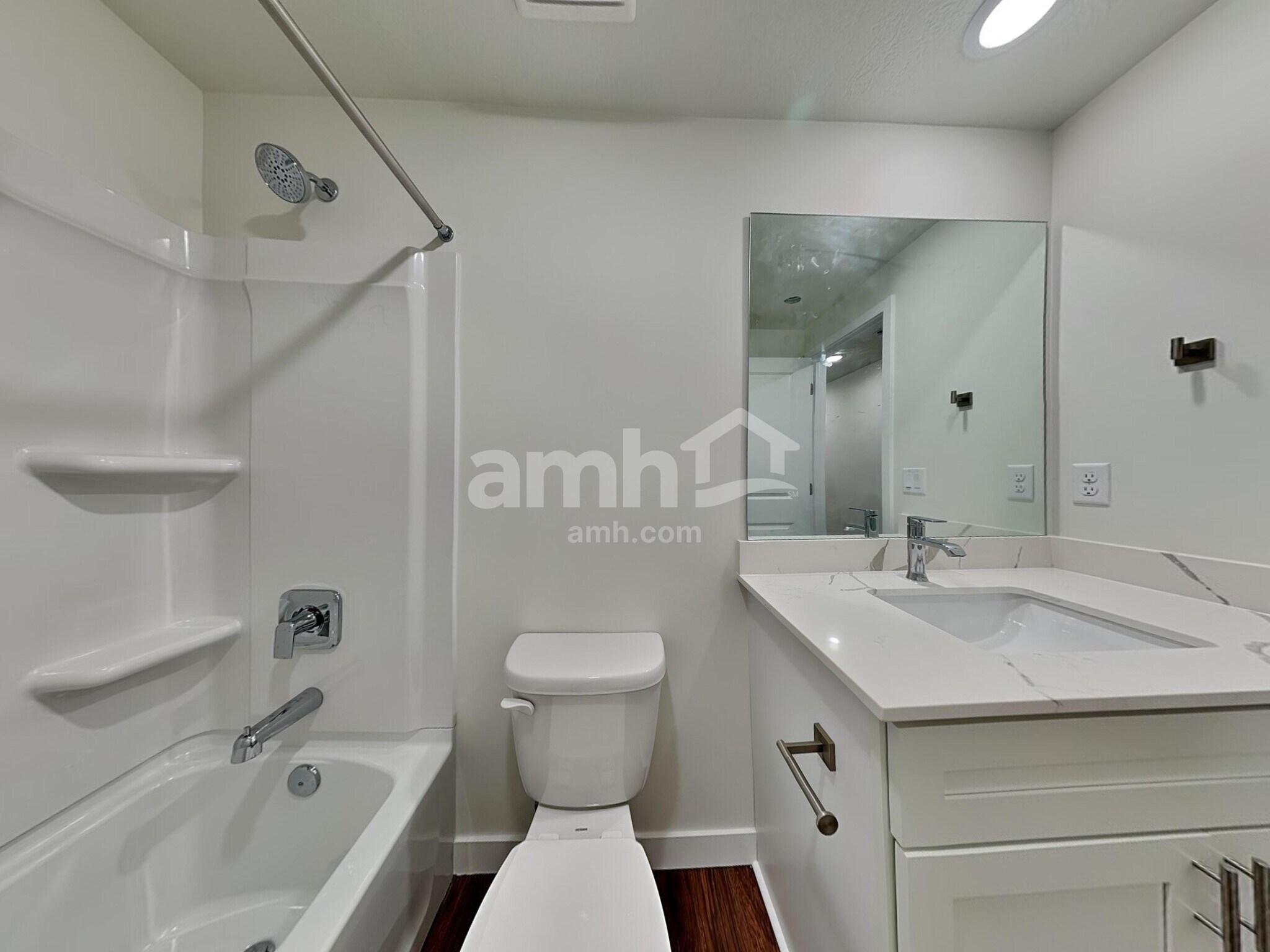 Building Photo - 8952 Wilroy Rd