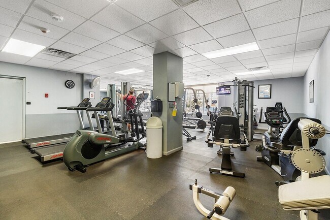 Building Photo - 3500 Galt Ocean Dr