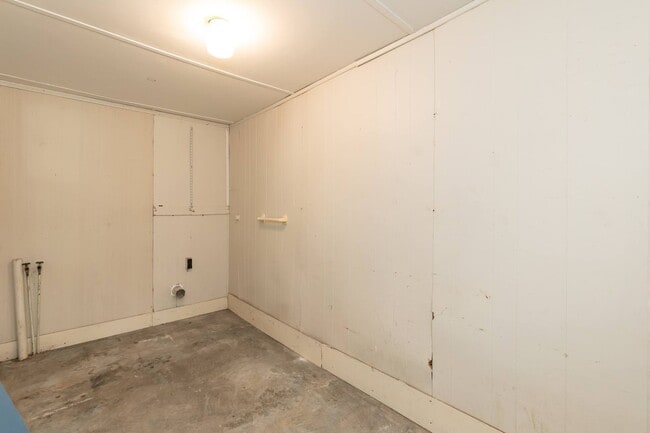 Building Photo - 405 Forest Hill Ave