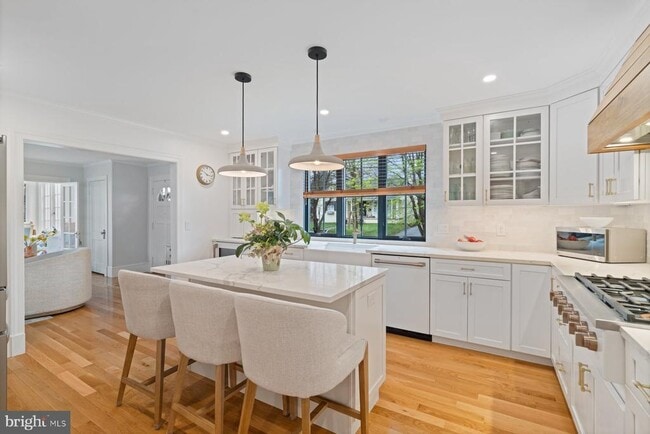 Building Photo - 7113 Bristol Rd