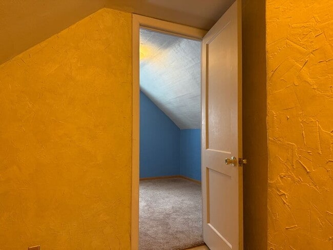 Building Photo - 57 N Terrace