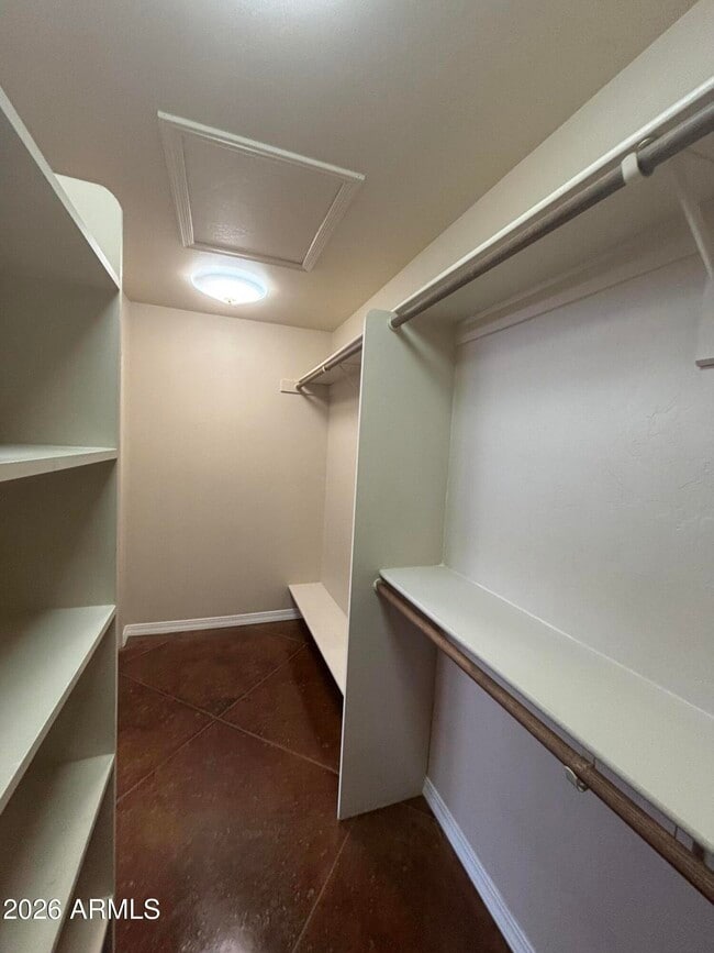 Building Photo - 5342 S San Pedro Ave