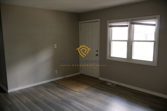 Building Photo - 3-Bedroom Home Near Indianapolis Motor Speedway with Attached Garage, Available NOW!