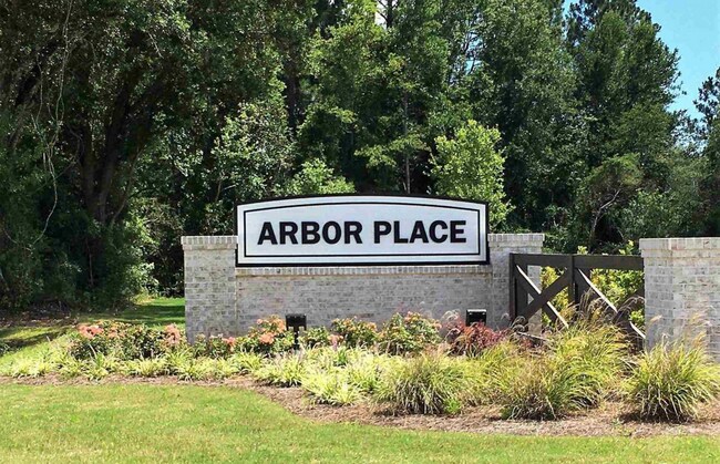 Building Photo - Beautiful 4 bedroom 2 bath in Arbor Place ...