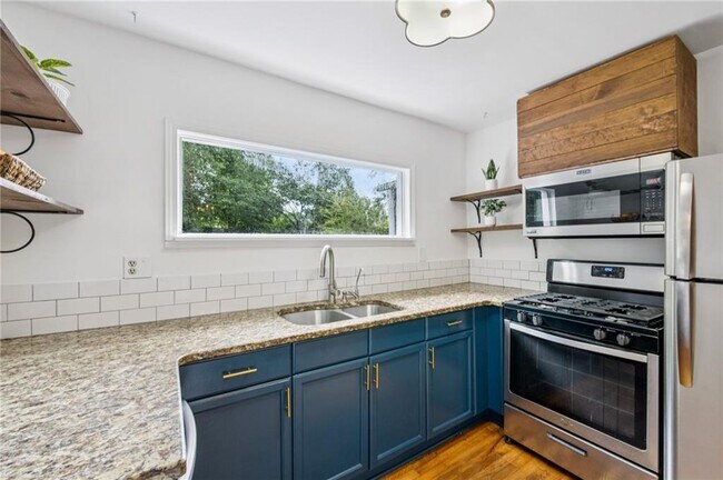 Building Photo - 1136 Gilbert St SE