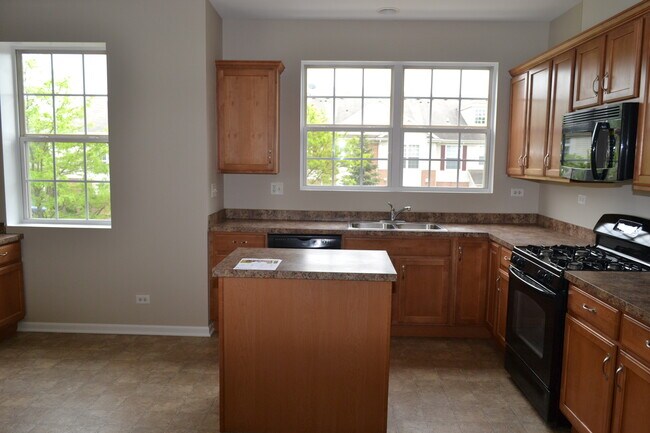 Building Photo - 10225 Camden Ln