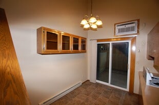 Building Photo - 3028 18th St S