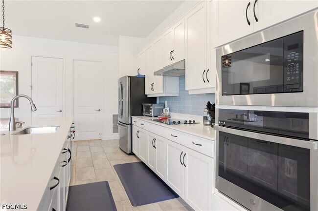 Building Photo - 13991 Binghampton Dr