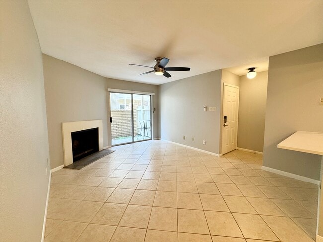 Building Photo - 2120 El Paseo St