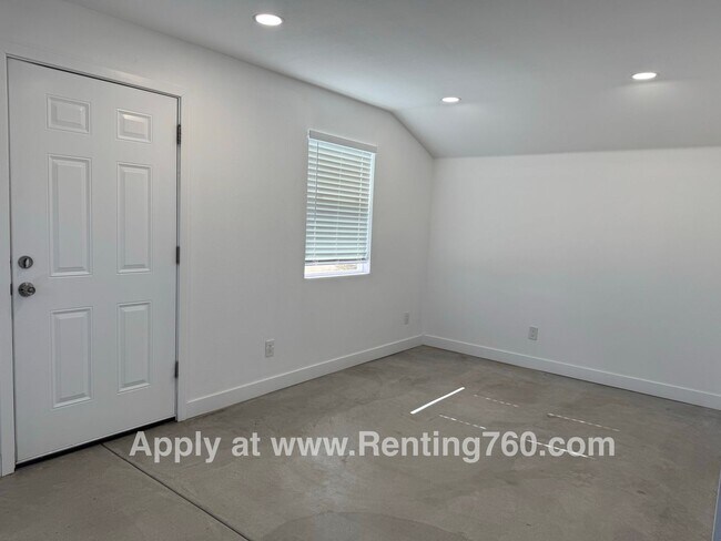 Building Photo - 2 Updated Homes on 1 Property!