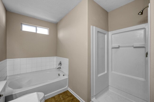 Building Photo - 13952 Buckskin Dr