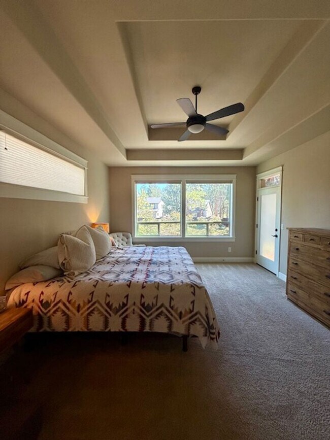 Building Photo - Luxury Single-Level Home with 3-Car Garage...