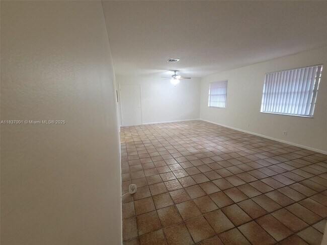Building Photo - 2526 Taylor St