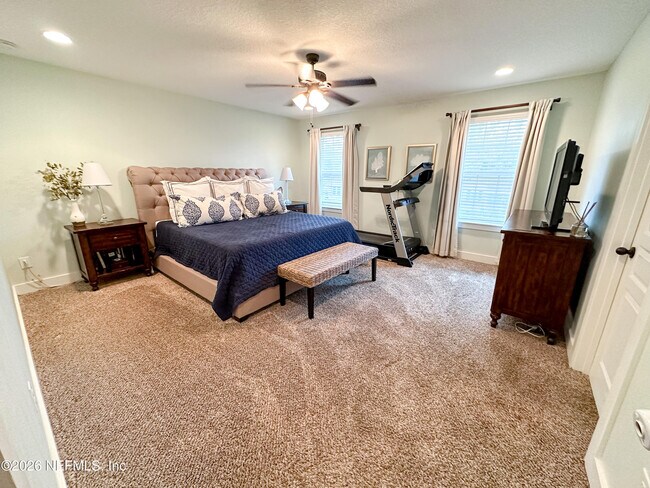 Building Photo - 1117 17th St N