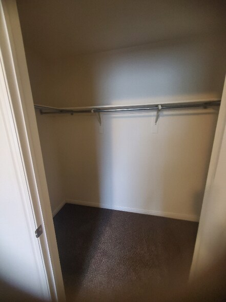 Building Photo - 1937 N Canyon Rd