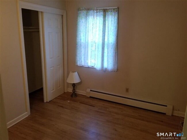 Building Photo - 36 Woodcrest Dr
